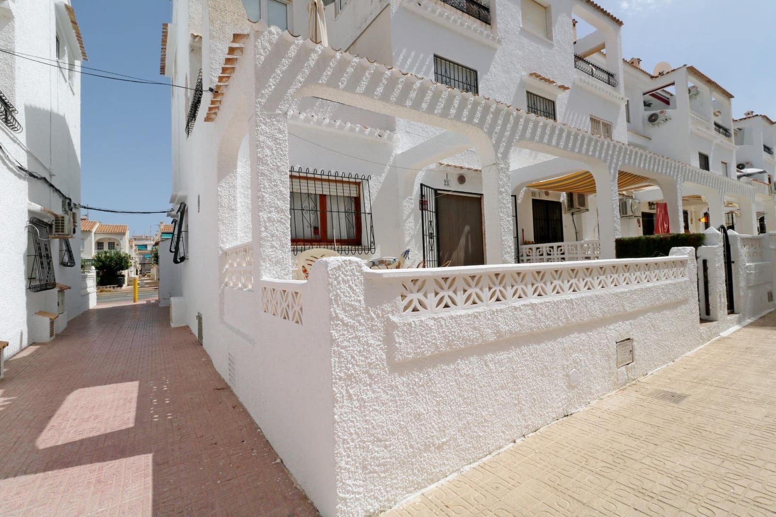 3 Zimmer Bungalow zu verkaufen in Torrevieja - 189.000 € (Ref: 10041456)