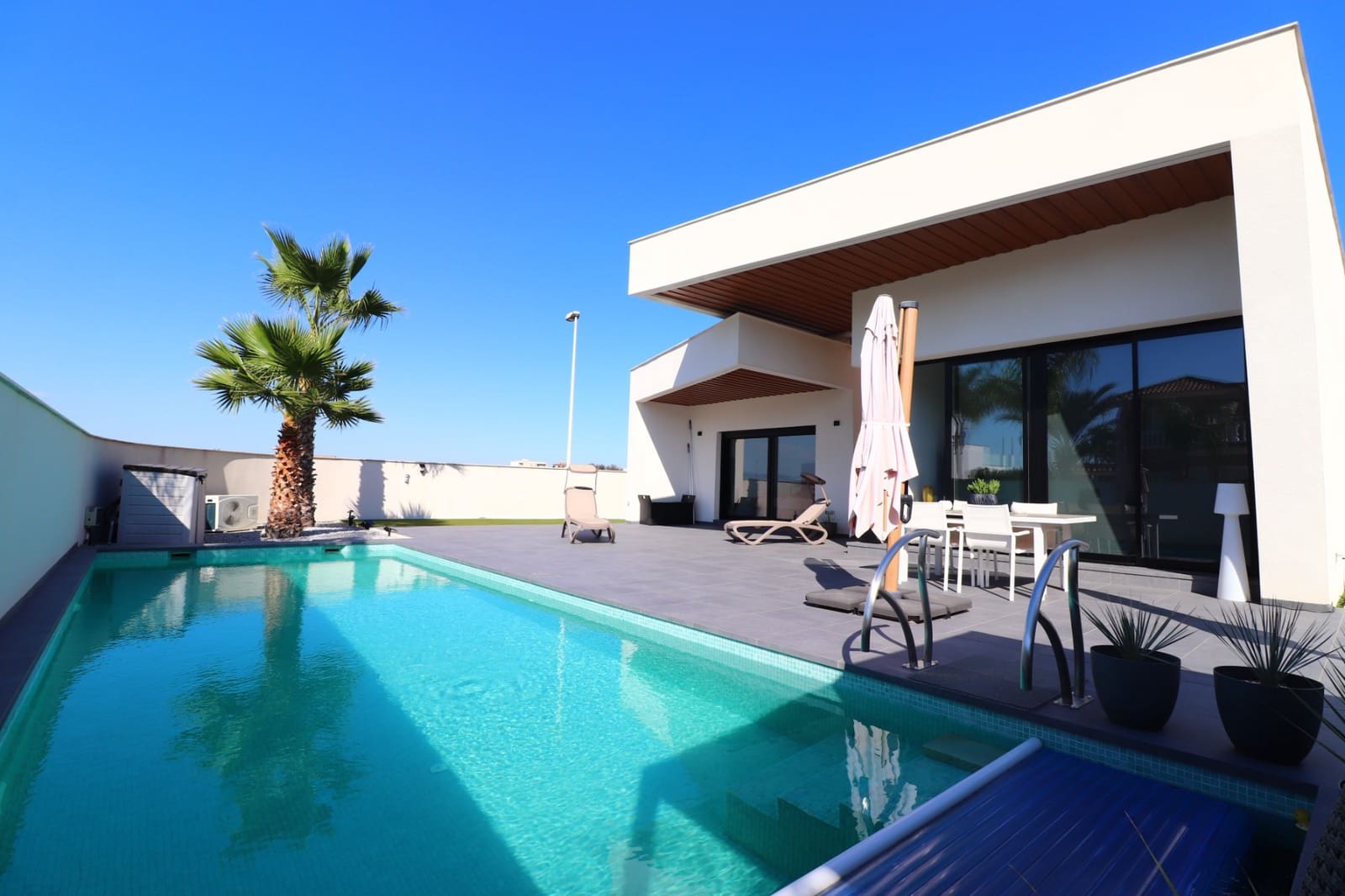 3 makuuhuone Huvila myytävänä paikassa Formentera del Segura mukana uima-altaan 
autotalli - 625 000 € (Ref: 10041470)