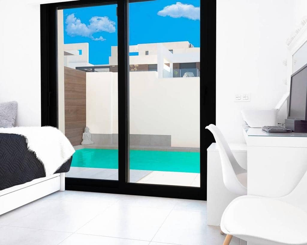 4 bedroom Villa for sale in Benijofar with pool garage - € 480,000 (Ref: 10041471)