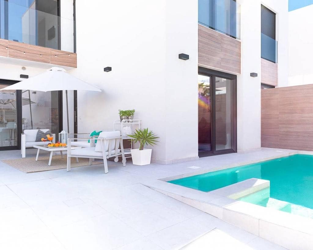 4 bedroom Villa for sale in Benijofar with pool garage - € 480,000 (Ref: 10041471)