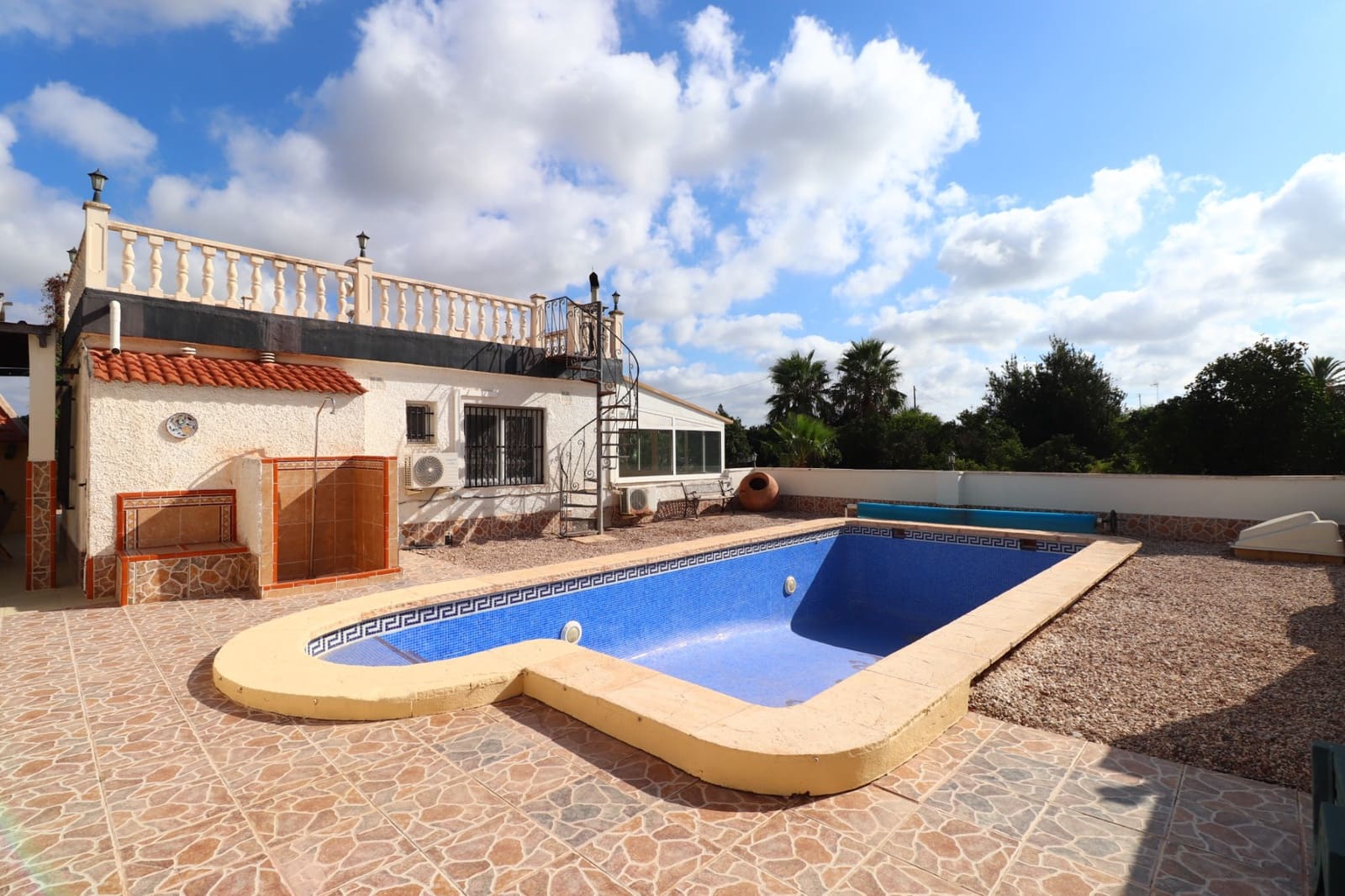 4 sypialnia Finka/Dom wiejski na sprzedaż w Heredades z basenem garażem - 289 000 € (Ref: 10047618)