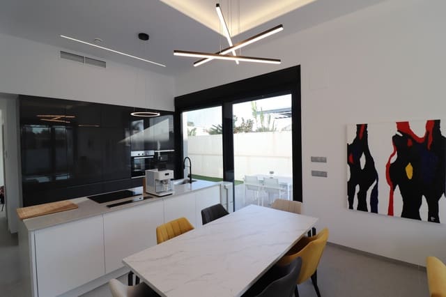 3 makuuhuone Huvila myytävänä paikassa Formentera del Segura mukana uima-altaan 
autotalli - 625 000 € (Ref: 10047619)