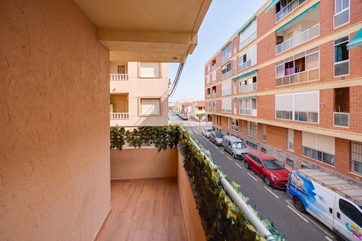 3 sypialnia Apartament na sprzedaż w Torrevieja - 185 000 € (Ref: 10047623)