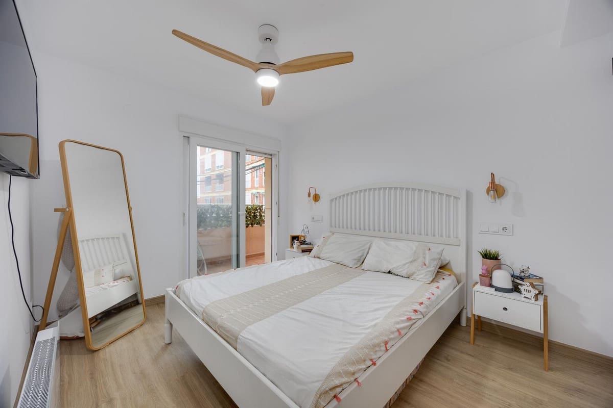 3 sypialnia Apartament na sprzedaż w Torrevieja - 185 000 € (Ref: 10047623)