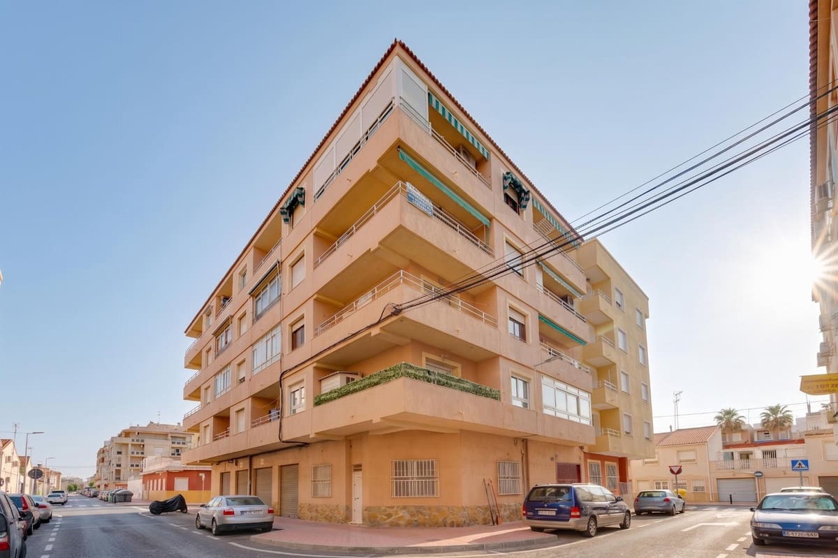 3 sypialnia Apartament na sprzedaż w Torrevieja - 185 000 € (Ref: 10047623)