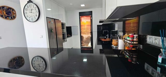3 makuuhuone Huvila myytävänä paikassa Los Montesinos mukana uima-altaan 
autotalli - 420 000 € (Ref: 10047631)