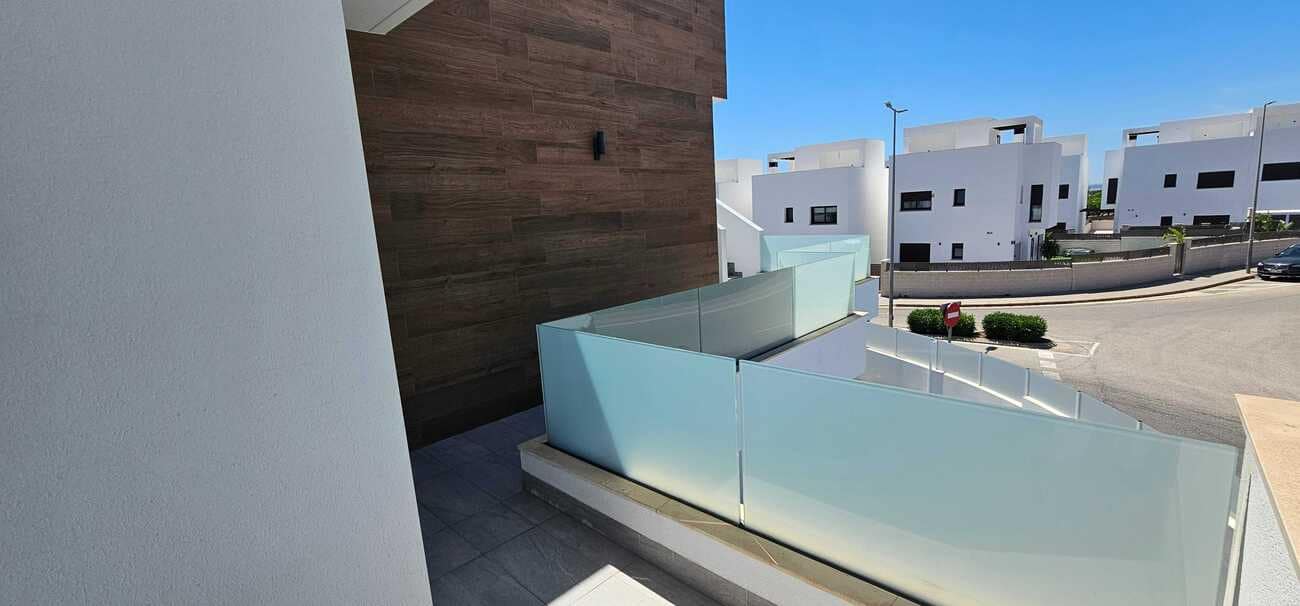 3 bedroom Villa for sale in Los Montesinos with pool garage - € 420,000 (Ref: 10047631)