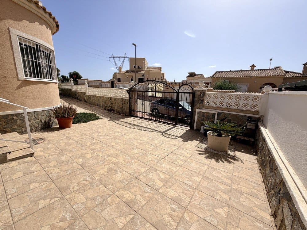 3 slaapkamer Villa te koop in Benijofar met garage - € 318.000 (Ref: 10050394)