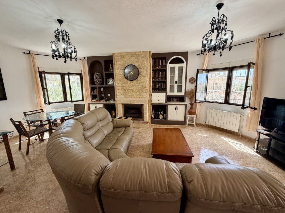 3 slaapkamer Villa te koop in Benijofar met garage - € 318.000 (Ref: 10050394)