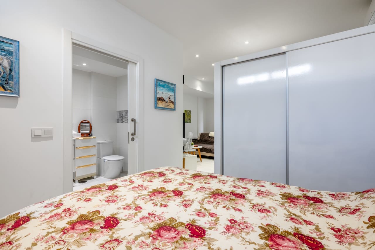 4 Zimmer Haus zu verkaufen in Torrevieja mit Pool Garage - 399.000 € (Ref: 10050401)