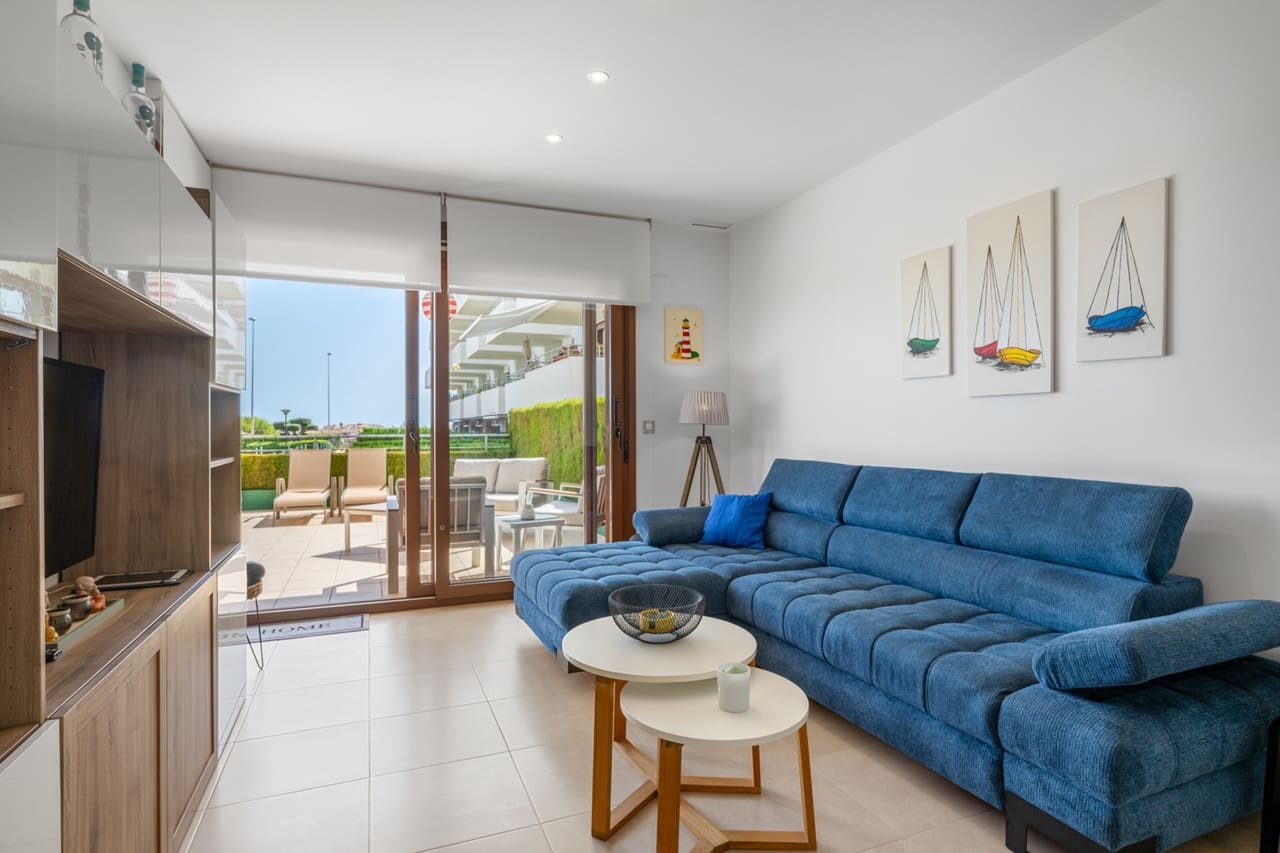 2 Zimmer Apartment zu verkaufen in Cabo Roig mit Pool Garage - 259.000 € (Ref: 10050402)