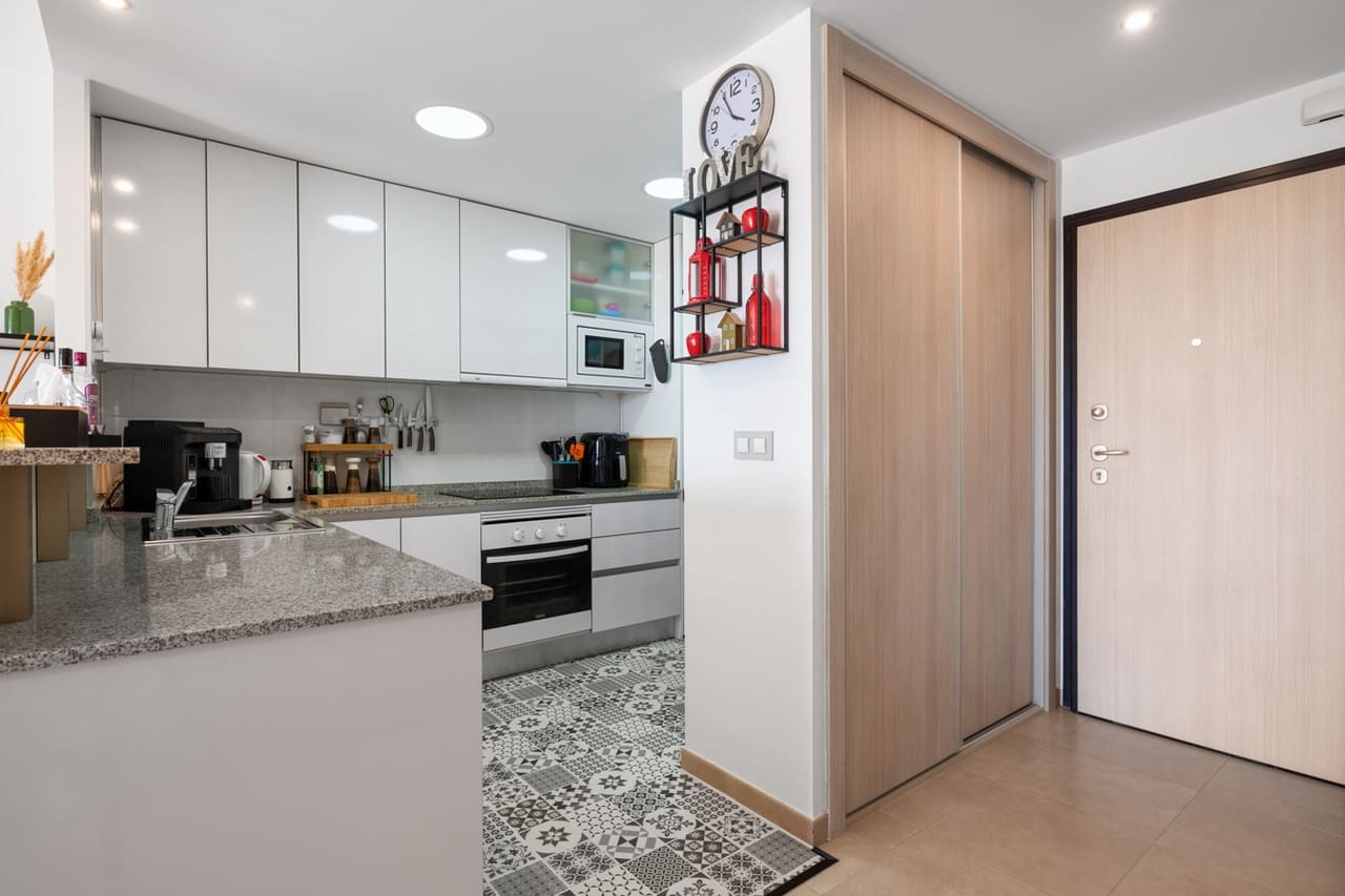 2 Zimmer Apartment zu verkaufen in Cabo Roig mit Pool Garage - 259.000 € (Ref: 10050402)