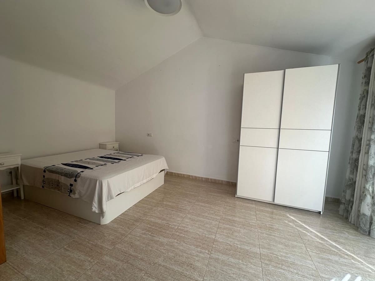 2 bedroom Apartment for sale in Los Alcazares - € 159,900 (Ref: 10050413)