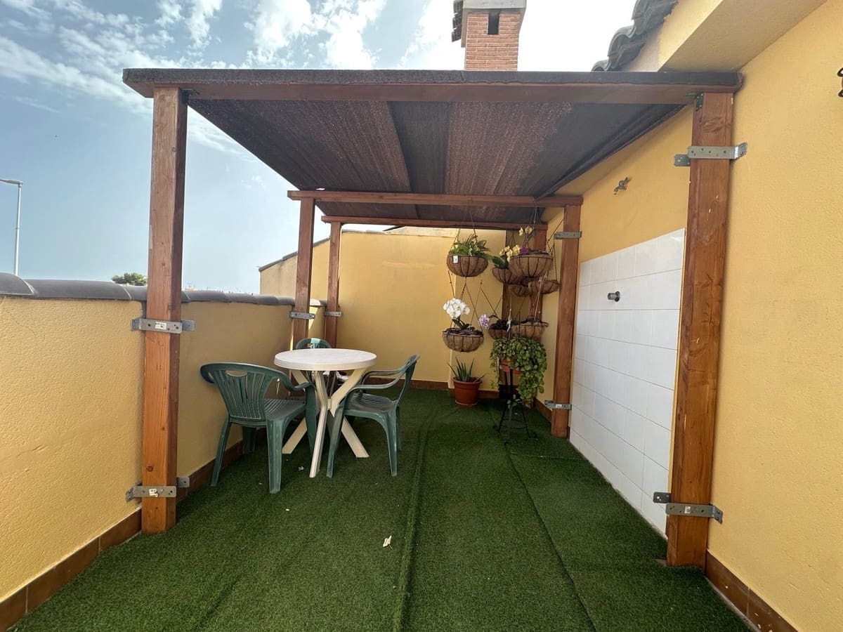 2 bedroom Apartment for sale in Los Alcazares - € 159,900 (Ref: 10050413)