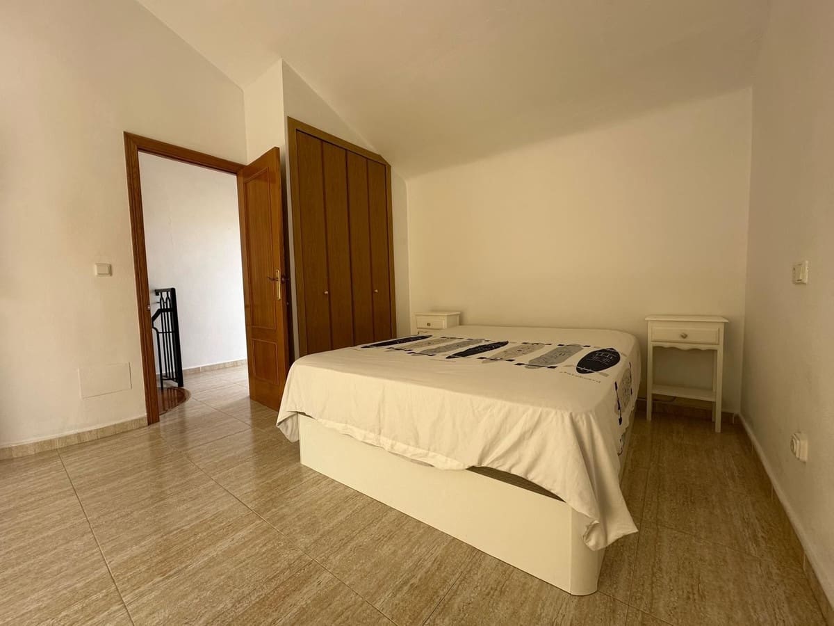 2 bedroom Apartment for sale in Los Alcazares - € 159,900 (Ref: 10050413)