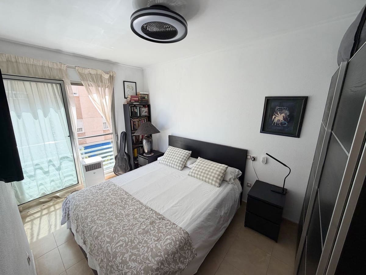 3 bedroom Apartment for sale in Torrevieja - € 269,000 (Ref: 10050421)