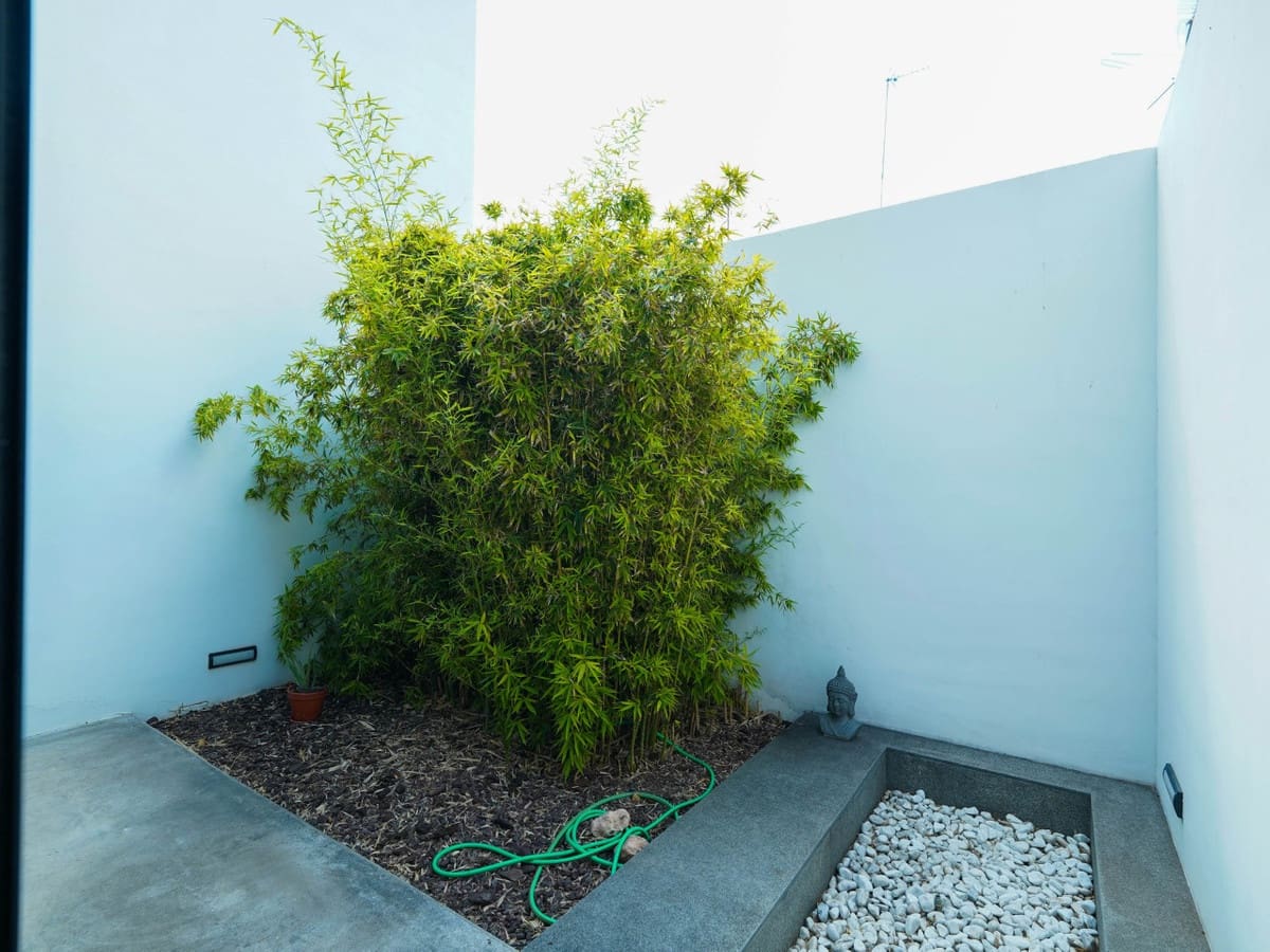 4 bedroom Townhouse for sale in Almoradi with garage - € 495,000 (Ref: 10050425)