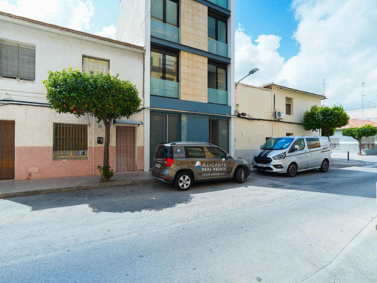 4 bedroom Townhouse for sale in Almoradi with garage - € 495,000 (Ref: 10050425)