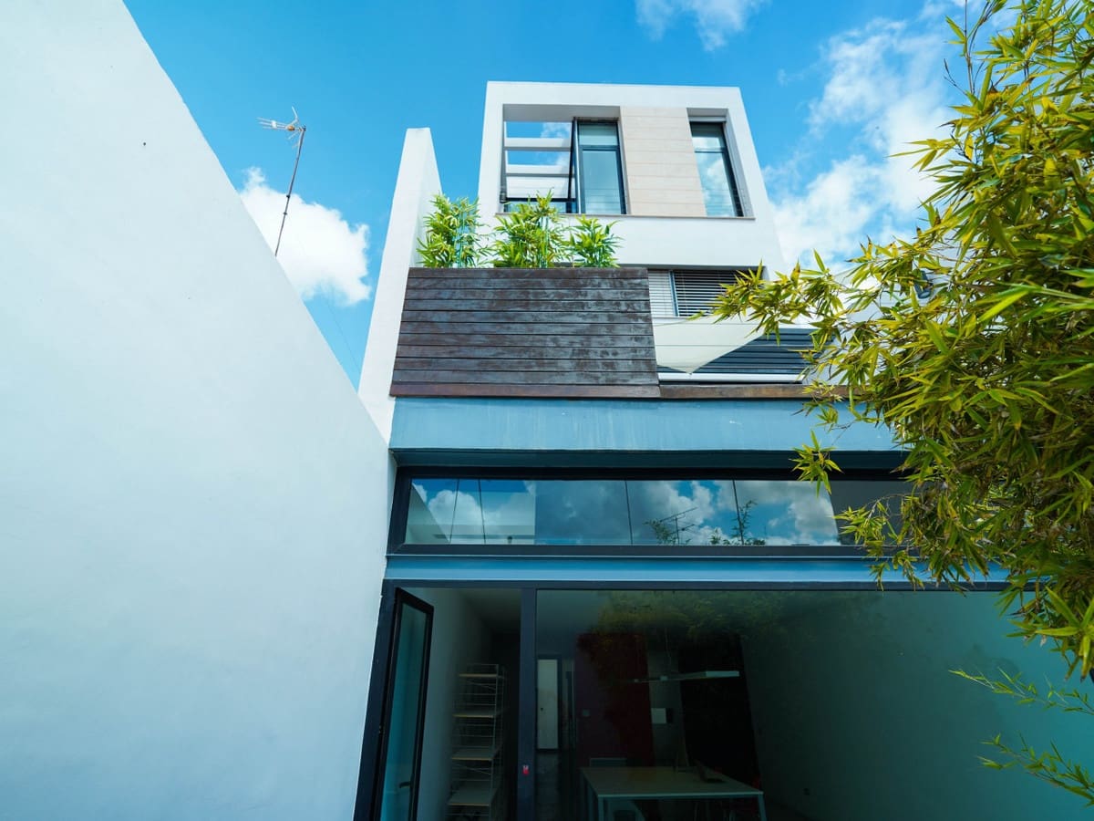 4 bedroom Townhouse for sale in Almoradi with garage - € 495,000 (Ref: 10050425)