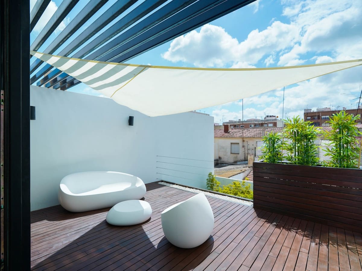 4 bedroom Townhouse for sale in Almoradi with garage - € 495,000 (Ref: 10050425)