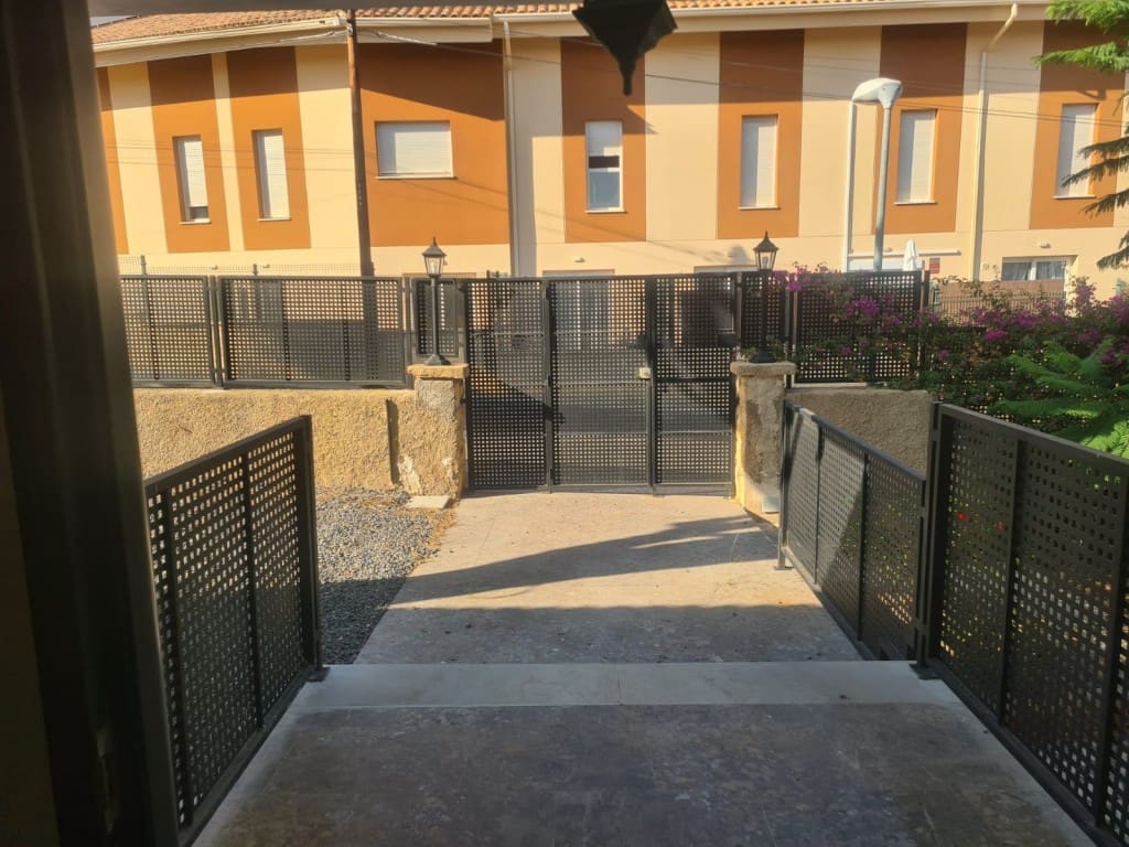 5 Zimmer Villa zu verkaufen in La Nucia mit Pool - 898.000 € (Ref: 10055685)