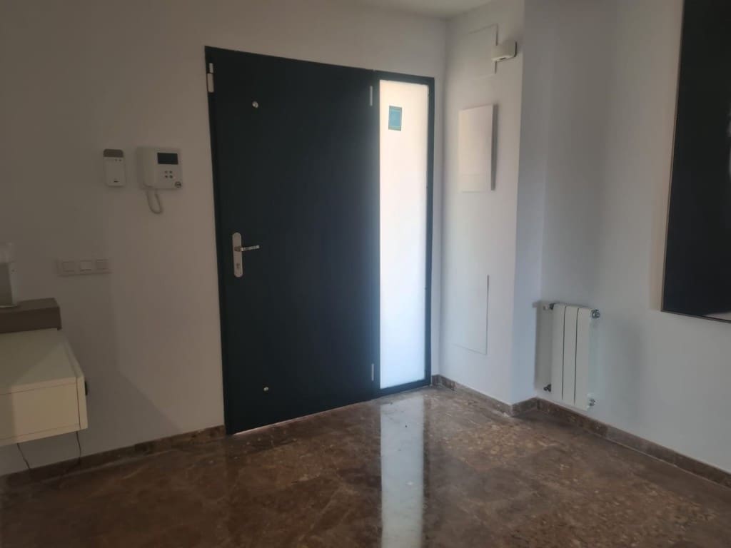5 makuuhuone Huvila myytävänä paikassa La Nucia mukana uima-altaan - 898 000 € (Ref: 10057862)