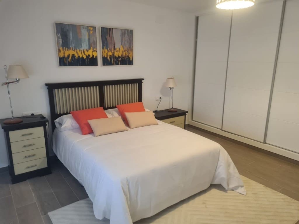 5 makuuhuone Huvila myytävänä paikassa La Nucia mukana uima-altaan - 898 000 € (Ref: 10057862)