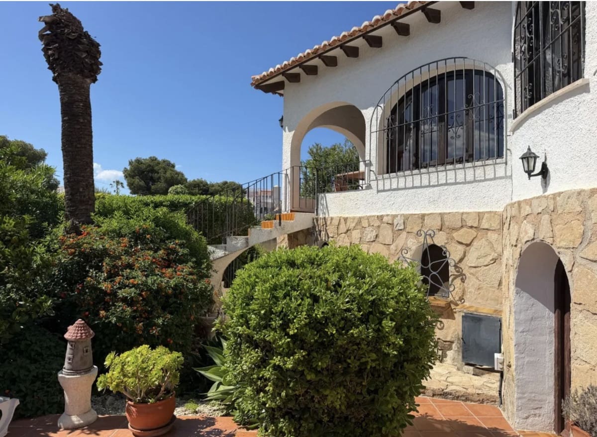 3 makuuhuone Huvila myytävänä paikassa Javea / Xabia mukana uima-altaan - 559 000 € (Ref: 10060190)