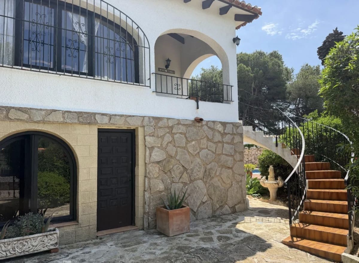 3 makuuhuone Huvila myytävänä paikassa Javea / Xabia mukana uima-altaan - 559 000 € (Ref: 10060190)