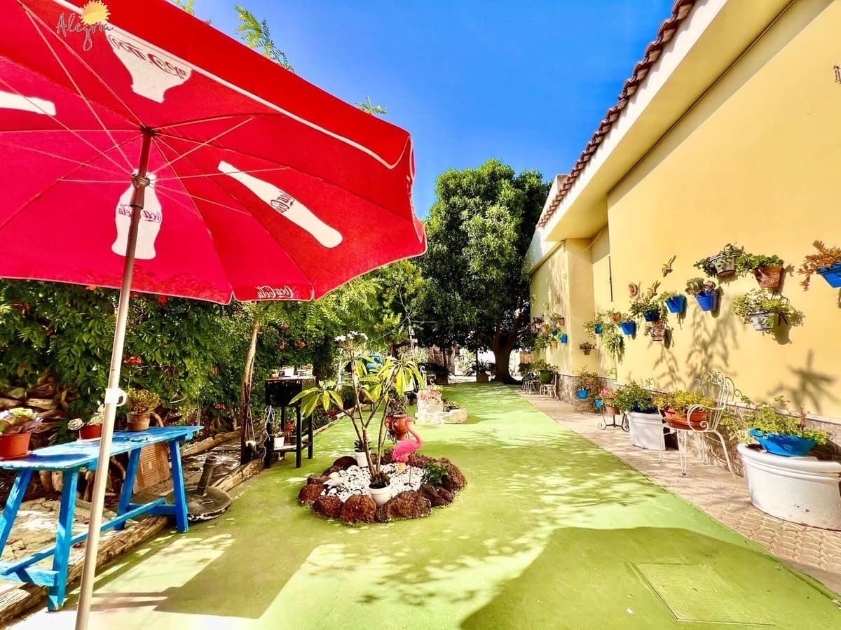 Chalet de 1 habitación en Daya Vieja en venta con piscina garaje - 850.000 € (Ref: 10060197)