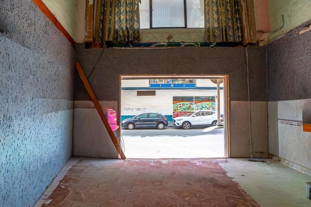 2 bedroom Commercial for sale in Playa de los Locos, Torrevieja - € 149,000 (Ref: 10060201)