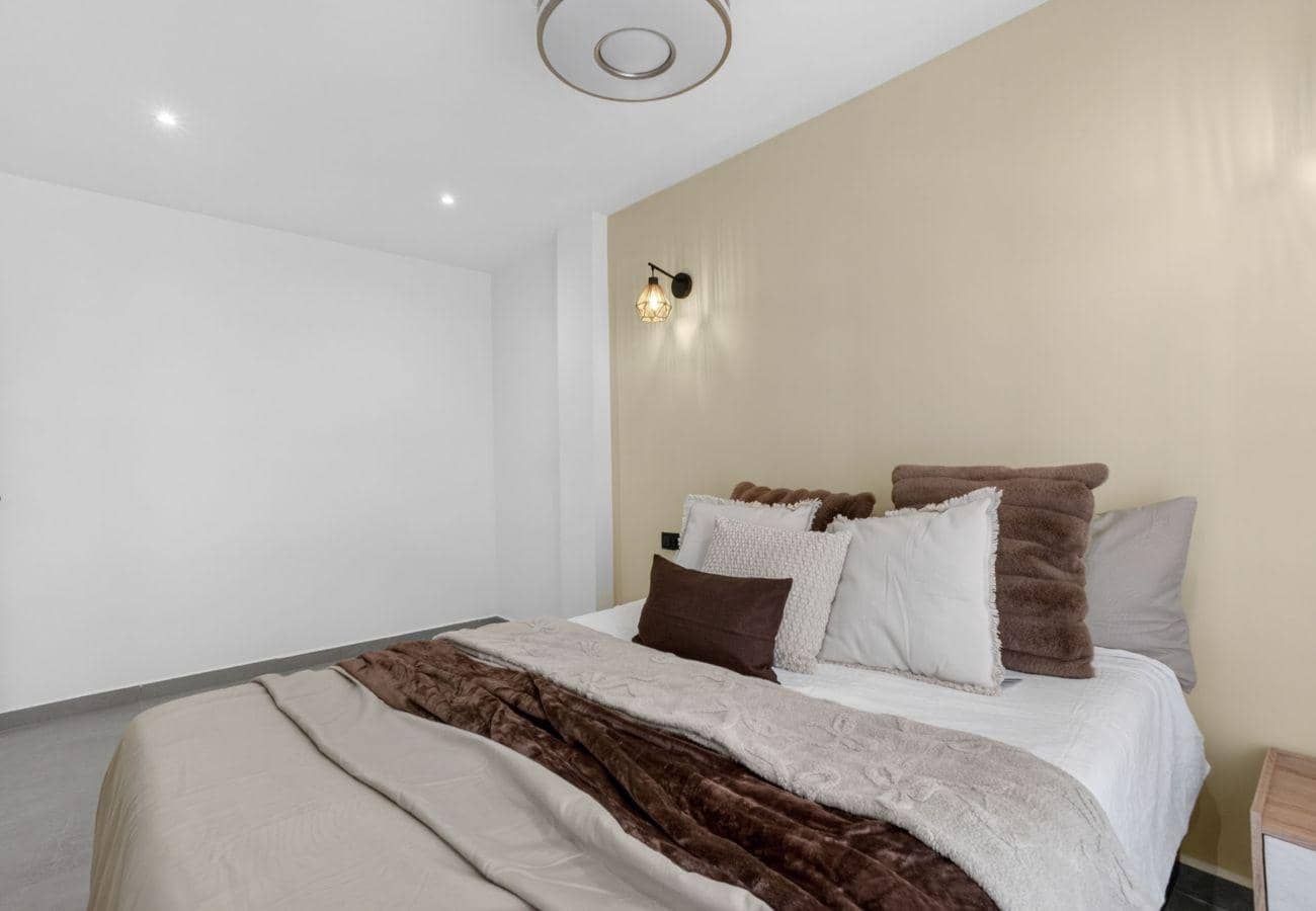 3 slaapkamer Appartement te koop in Torrevieja - € 475.000 (Ref: 10060202)
