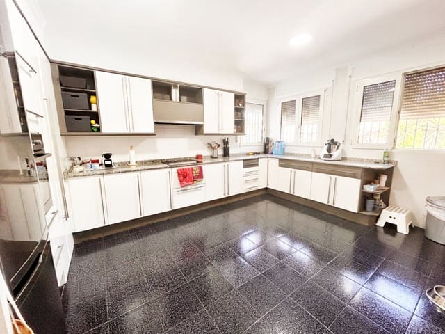 5 Zimmer Villa zu verkaufen in Centro Urbano, Dénia mit Pool Garage - 1.053.000 € (Ref: 10062335)