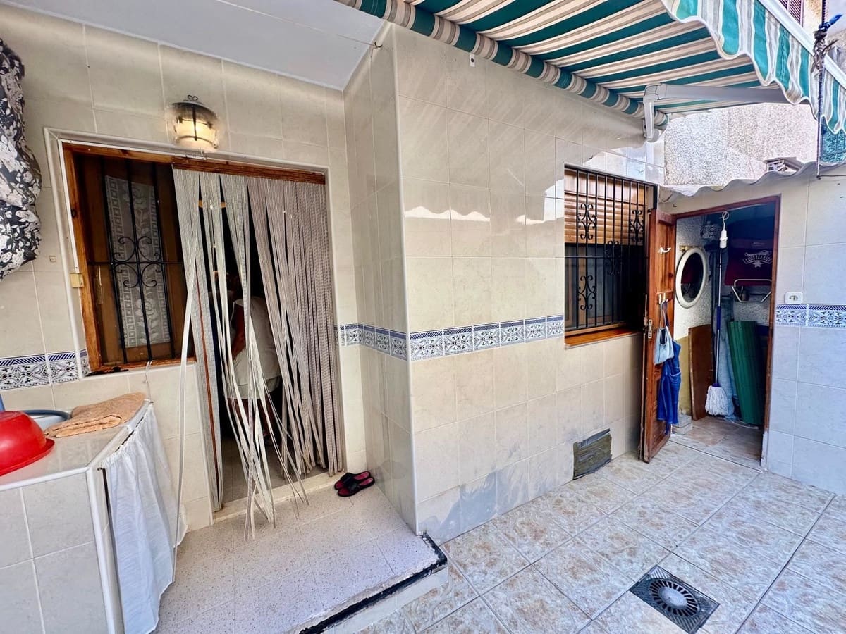 2 slaapkamer Appartement te koop in Los Alcazares - € 119.000 (Ref: 10062337)