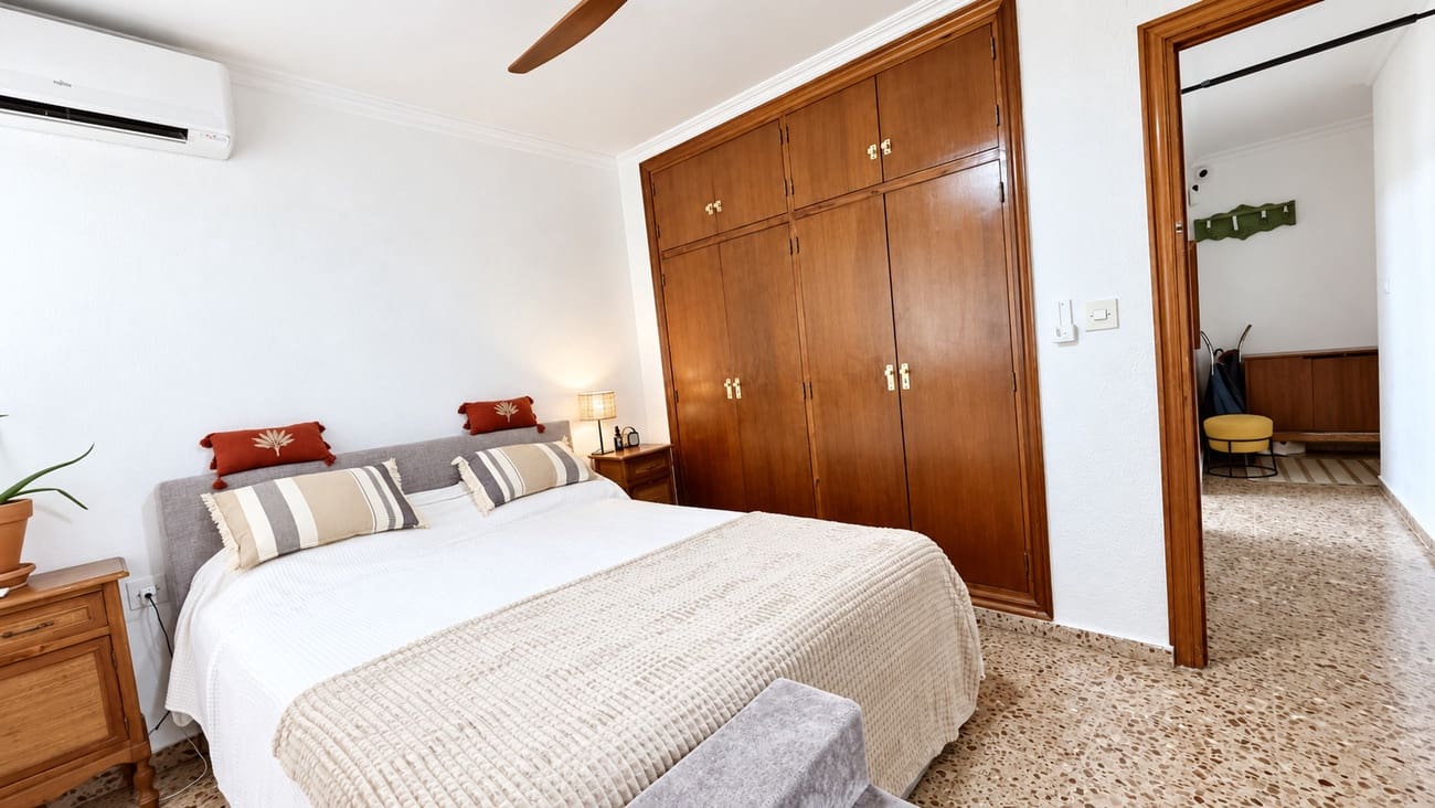 3 bedroom Apartment for sale in Alicante / Alacant city - € 279,000 (Ref: 10062345)