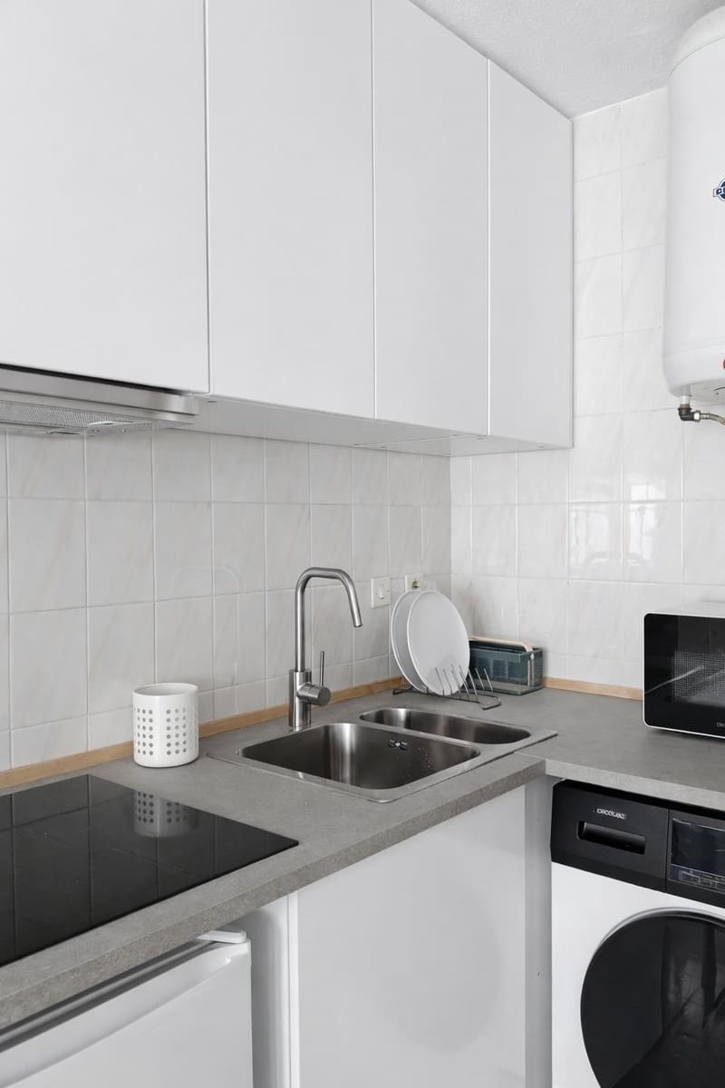 Studio til salgs i Torrevieja med svømmebasseng - € 107 000 (Ref: 10062347)