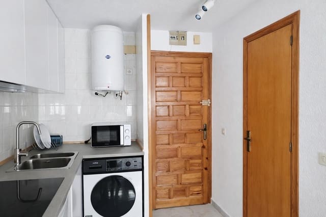 Yksiö myytävänä paikassa Playa del Cura, Torrevieja mukana uima-altaan - 107 000 € (Ref: 10062347)