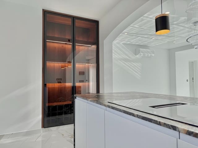 4 quarto Moradia para venda em Ciudad Quesada, Rojales com piscina garagem - 850 000 € (Ref: 10065353)