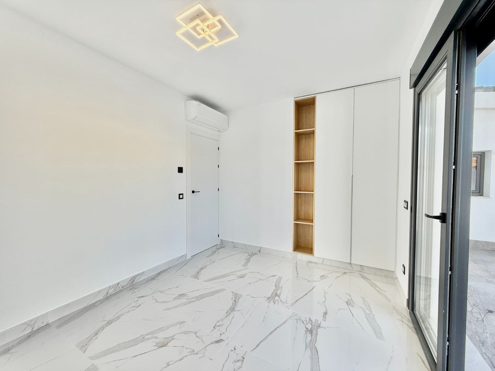 4 quarto Moradia para venda em Ciudad Quesada com piscina garagem - 850 000 € (Ref: 10065353)