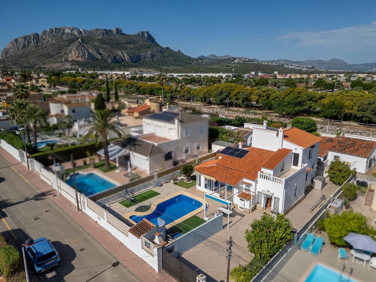 4 soverom Villa til salgs i Els Poblets med svømmebasseng garasje - € 478 000 (Ref: 10065366)