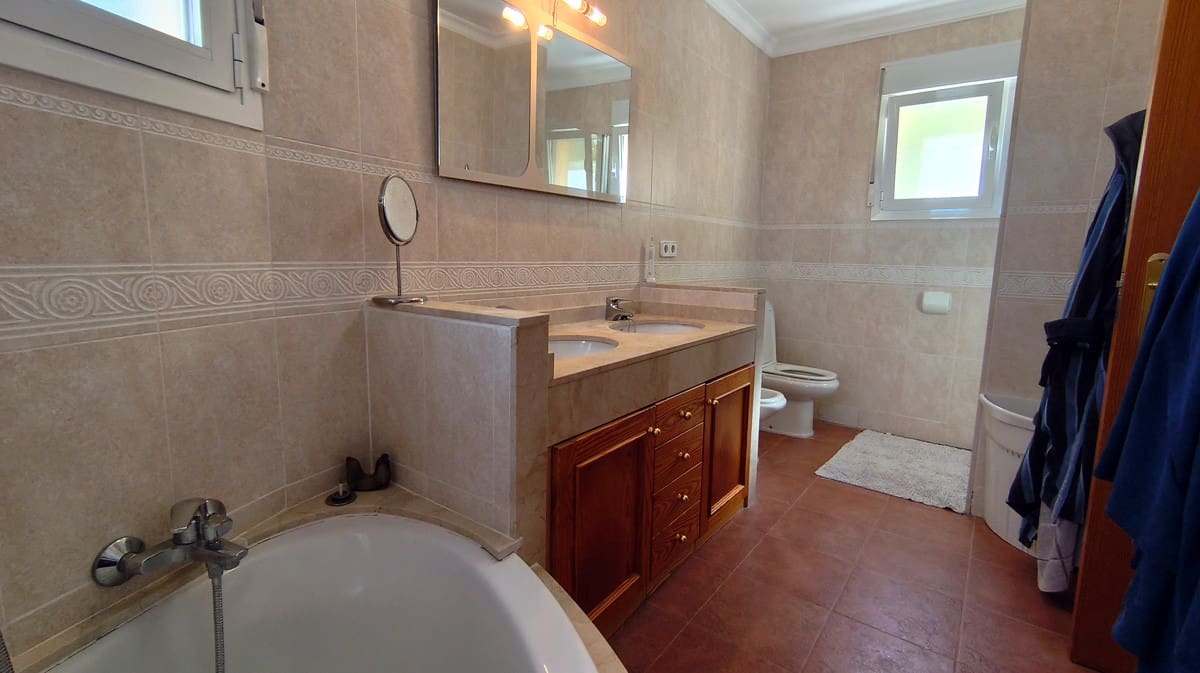 3 slaapkamer Villa te koop in Denia met zwembad garage - € 675.000 (Ref: 10065377)