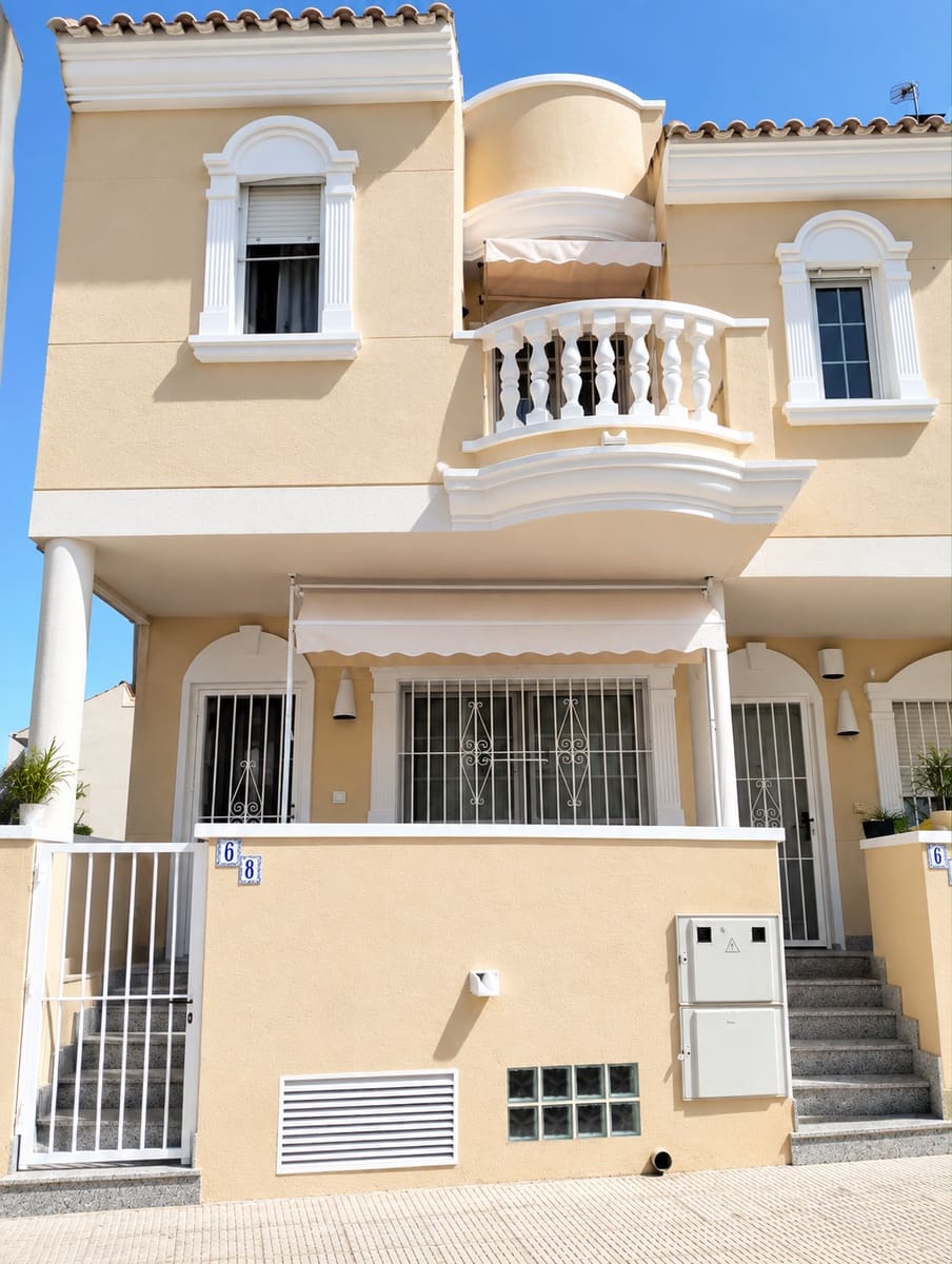 4 camera da letto Villa in vendita in Almoradi con piscina garage - 230.000 € (Rif: 10070145)