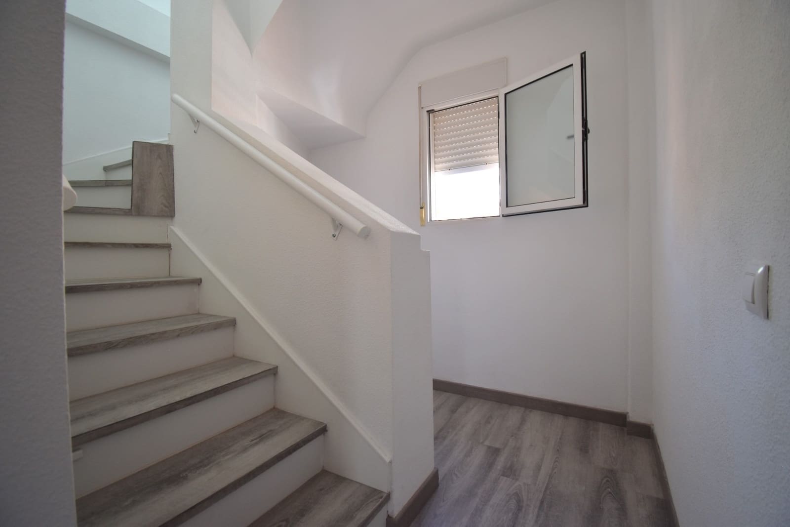 3 slaapkamer Villa te koop in Orihuela Costa met zwembad garage - € 429.000 (Ref: 10070149)