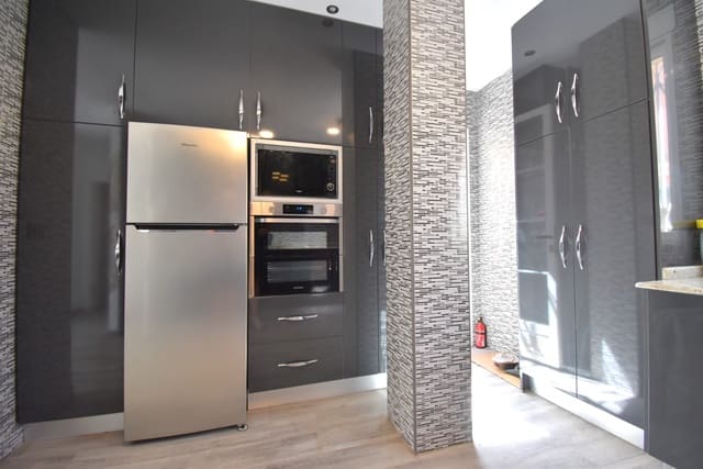 3 slaapkamer Villa te koop in Playa Flamenca, Orihuela met zwembad garage - € 429.000 (Ref: 10070149)