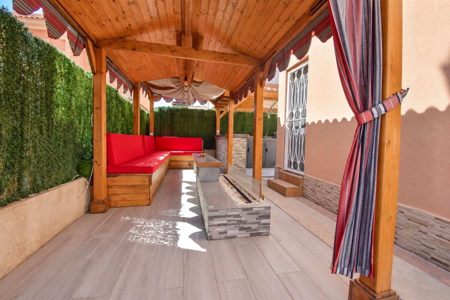3 slaapkamer Villa te koop in Orihuela Costa met zwembad garage - € 429.000 (Ref: 10070149)