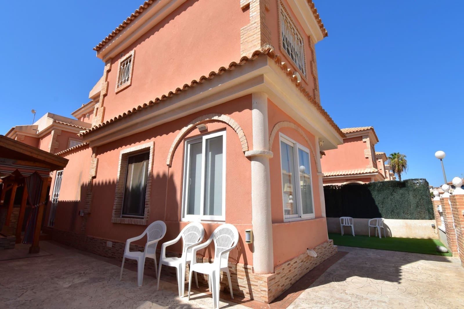 3 slaapkamer Villa te koop in Orihuela Costa met zwembad garage - € 429.000 (Ref: 10070149)