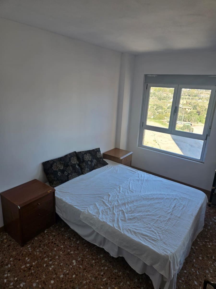 3 Zimmer Apartment zu verkaufen in Benidorm mit Pool Garage - 265.000 € (Ref: 10070163)