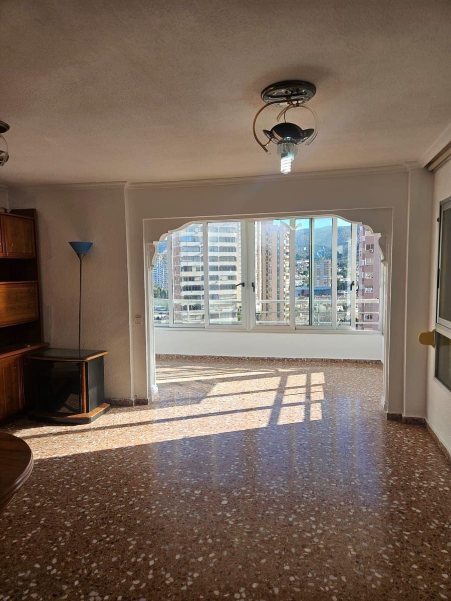 3 Zimmer Apartment zu verkaufen in Benidorm mit Pool Garage - 265.000 € (Ref: 10070163)