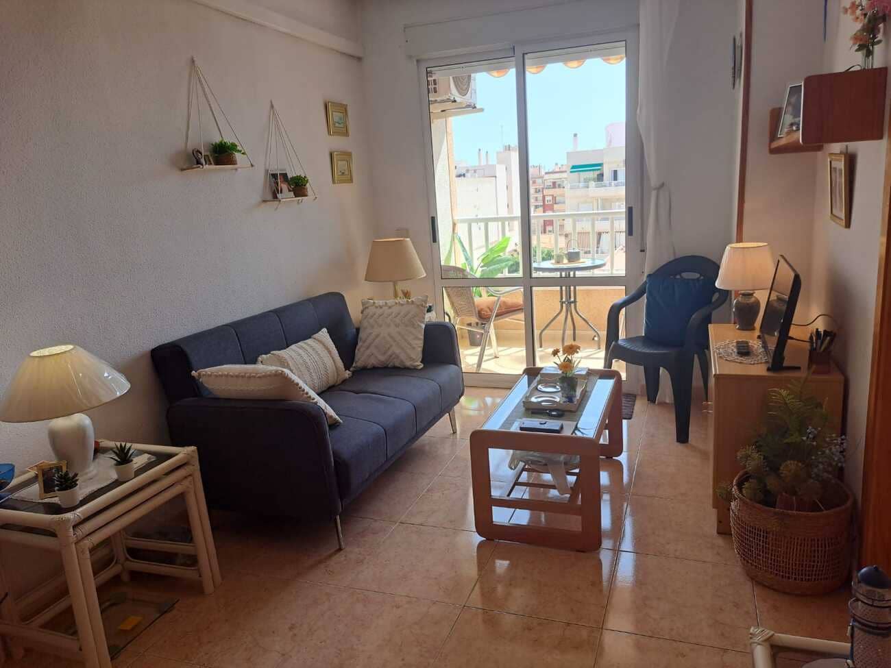 2 bedroom Apartment for sale in Torrevieja with pool - € 124,999 (Ref: 10071002)