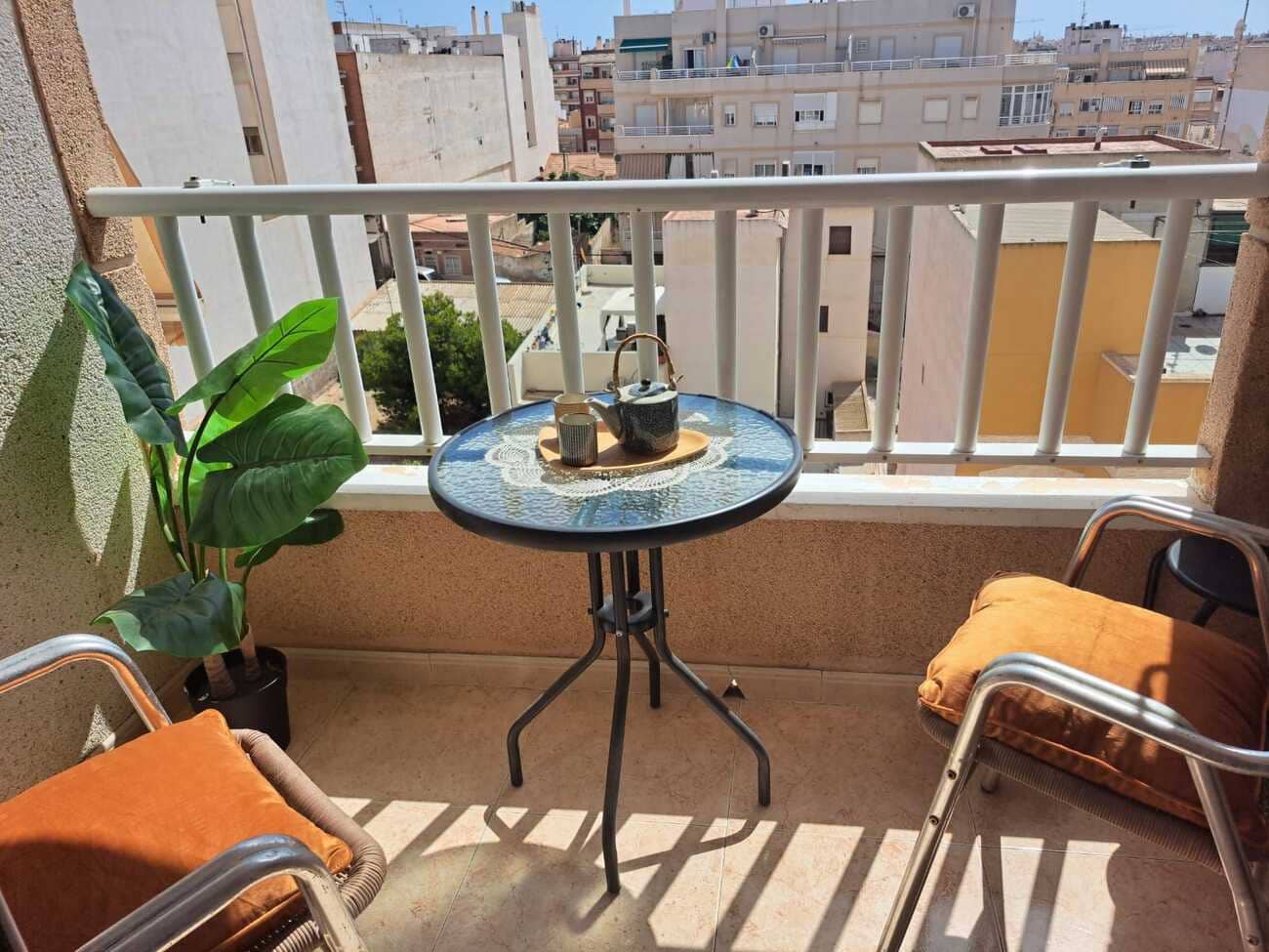 2 bedroom Apartment for sale in Torrevieja with pool - € 124,999 (Ref: 10071002)